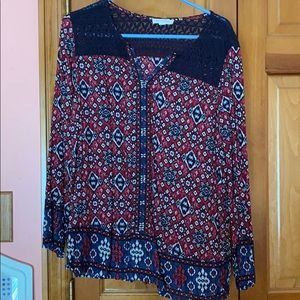 Flowy pattern top